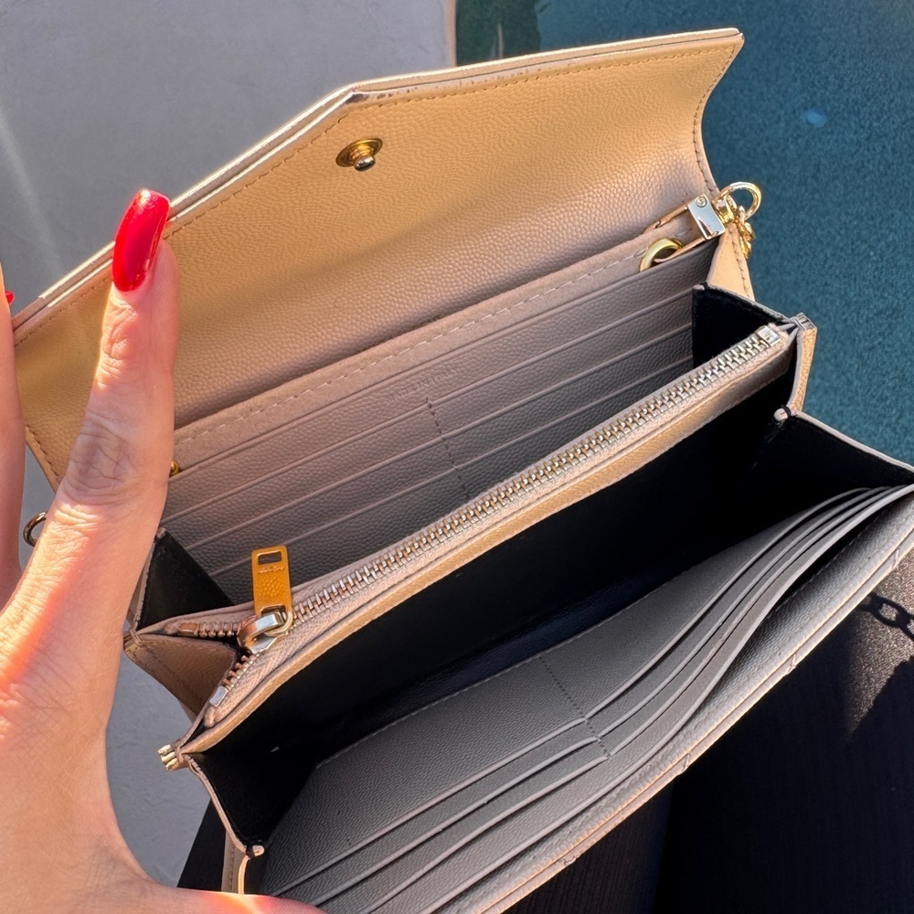 Yves Saint Laurent Cream Quilted Clutch with Gold Chain - Picture 10 of 15